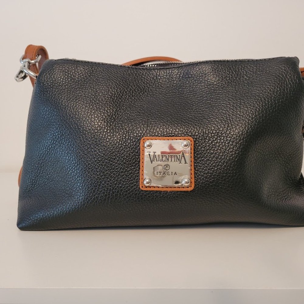 NWT VALENTINA CROSSBODY BAG CLUTCH Pebble Shimmer. Two removable straps, 11" lon